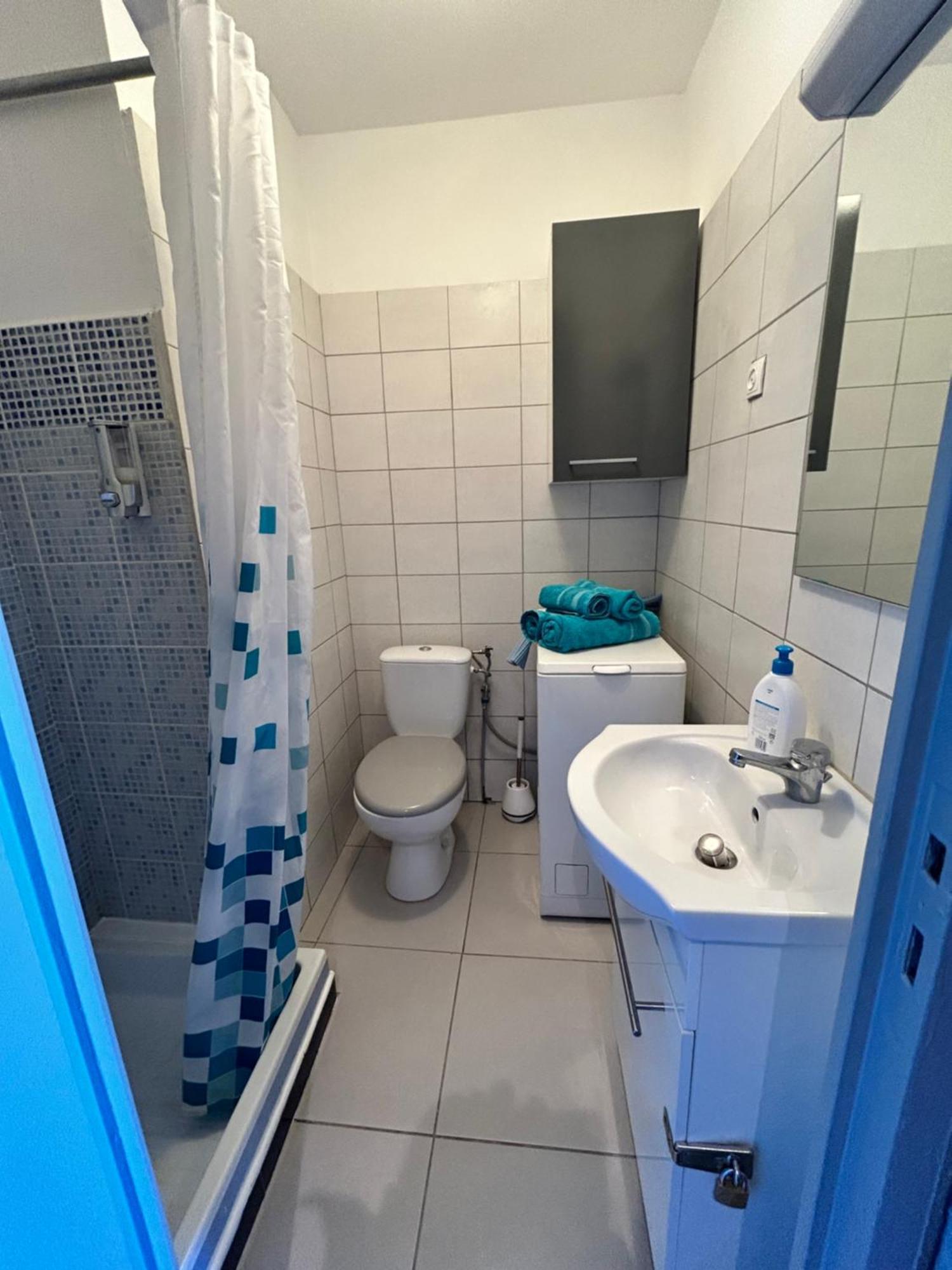 Charmant Studio 20 M De La Plage カネ エクステリア 写真