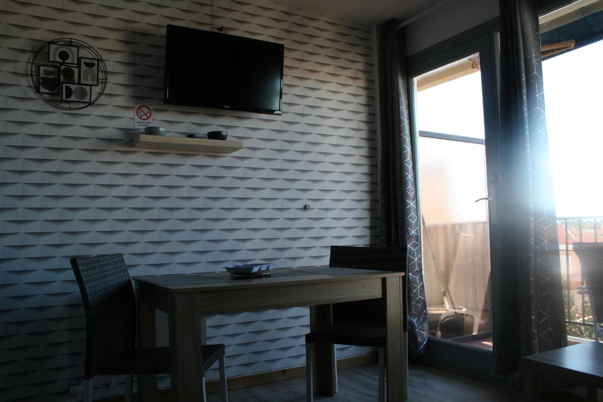 Charmant Studio 20 M De La Plage カネ エクステリア 写真